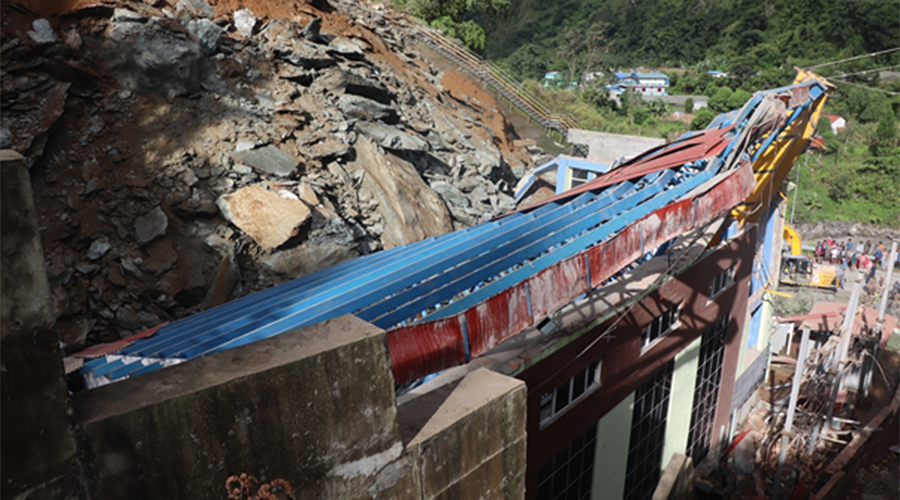 बाढीपहिरोका कारण म्याग्दीका जलविद्युत् आयोजनाको निर्माण प्रभावित   
