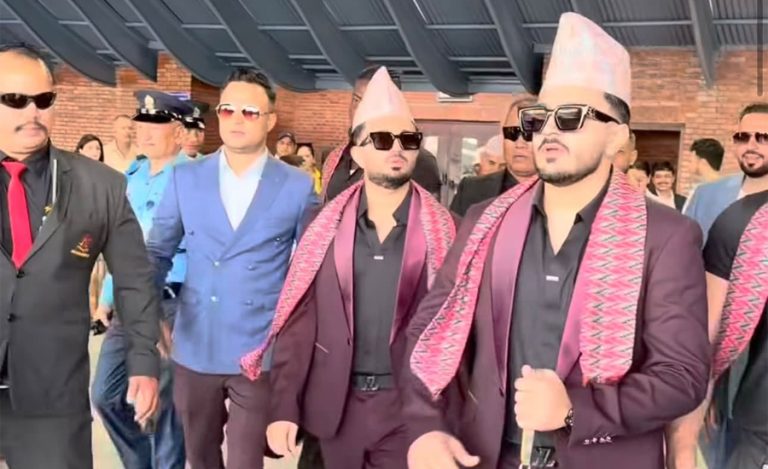 जामजाम ब्रदर्स नेपाल आइपुगे