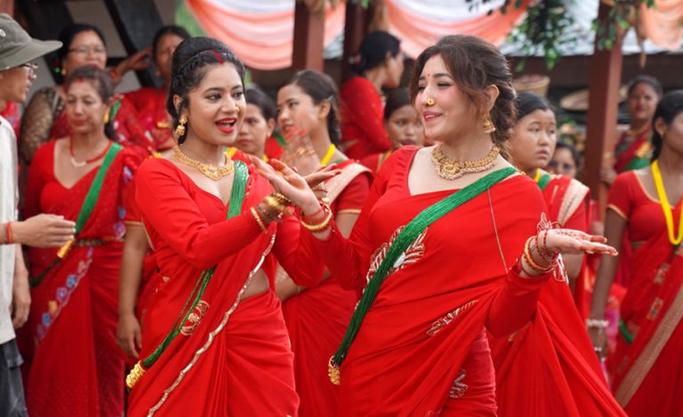 युट्युबमा आयो ‘झिँगेदाउ’, दोस्रो श्रृंखलाको गीतमा केकी-आँचलको छमछमी