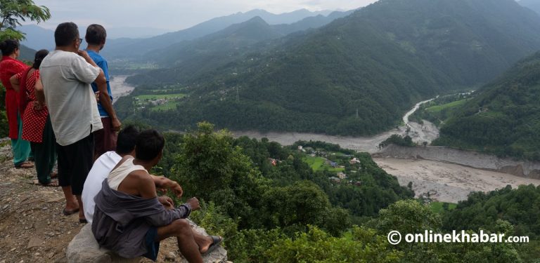 ११ वर्षदेखि सिंहदरबारले सुनेन खाल्टेको याचना, अहिले बाढीले बगायो