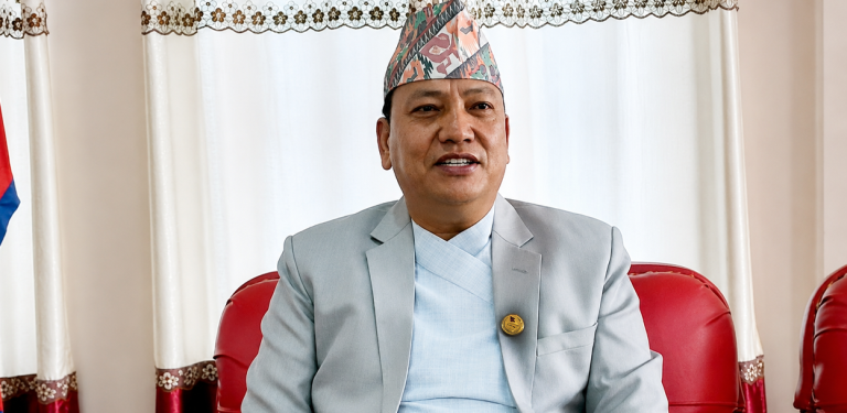 राप्रपा छाडेर एमालेको वडाध्यक्ष, राप्रपामै खेलेर मुख्यमन्त्री