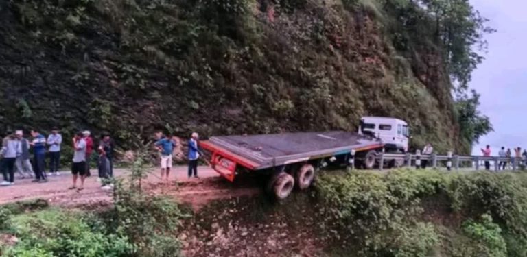 महाकाली राजमार्ग अवरुद्ध