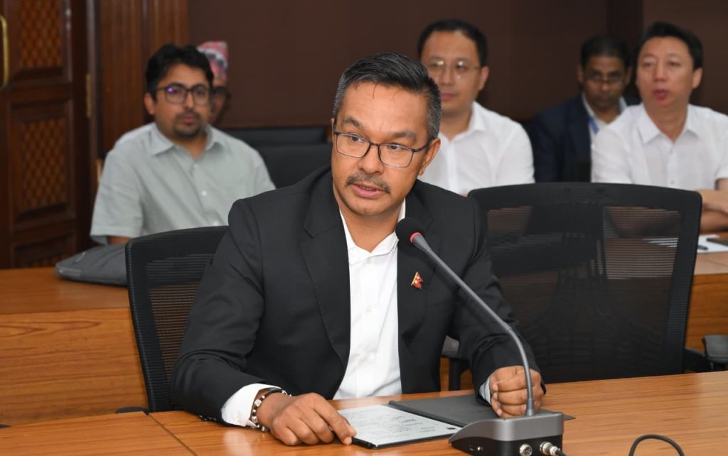 अर्थमन्त्रीसमक्ष एनसेलले भन्यो : व्यवसायीमाथिको धरपकडले सुरक्षामा प्रश्न उठायो