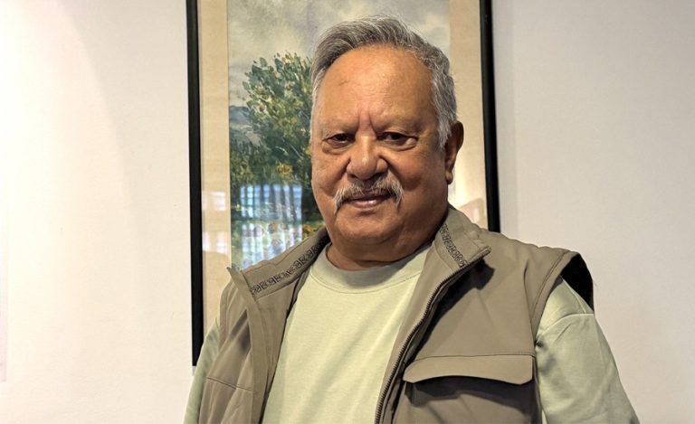 ‘पलेँटी’ मा गुञ्जदै छन् नीर शाहका गीत