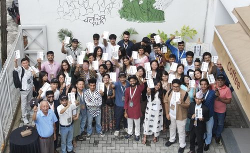 नेपालयले ल्यायो २५ वर्षमुनिका ७५ लेखक
