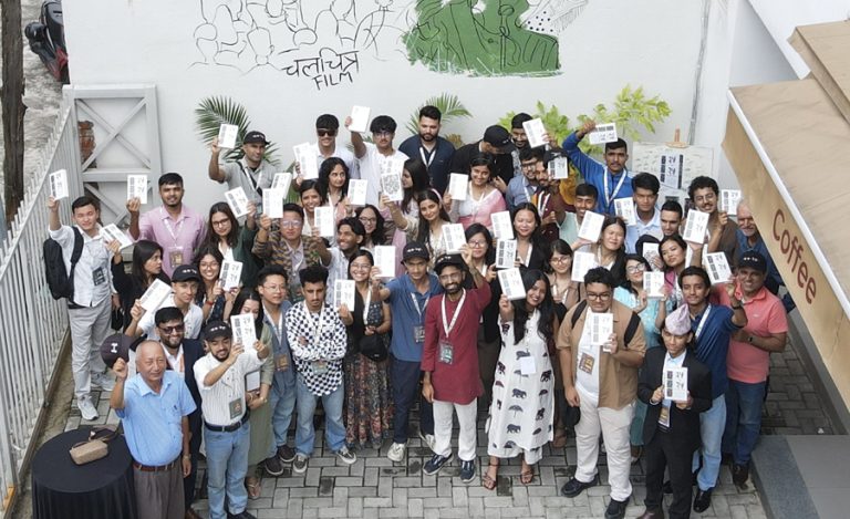 नेपालयले ल्यायो २५ वर्षमुनिका ७५ लेखक