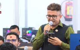 ‘जनता मर्न लाग्दा अस्पताल पुग्ने साधन छैन, मन्त्रीलाई रुघा लाग्दा हेलिकप्टर ?’