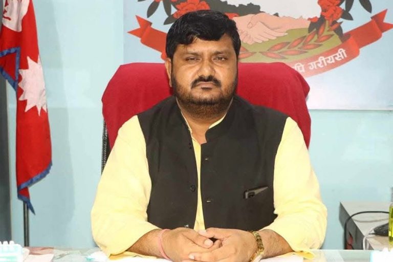 प्रतापपुर गाउँपालिका अध्यक्ष यादवविरुद्ध पक्राउ पुर्जी जारी