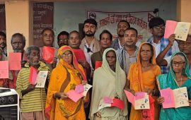 नापजाँच सकिएको १० वर्षपछि धनुषाको मिथिलामा ३१० परिवारले पाए लालपुर्जा