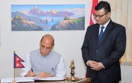 नेपाली दूतावास पुगेर भारतका रक्षामन्त्रीले भने- सुख दुःखको साथी हौं, उद्धारमा सघाउँछौं
