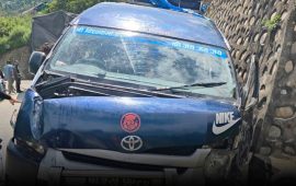 सिन्धुलीमा हाइस दुर्घटना, चार जना घाइते