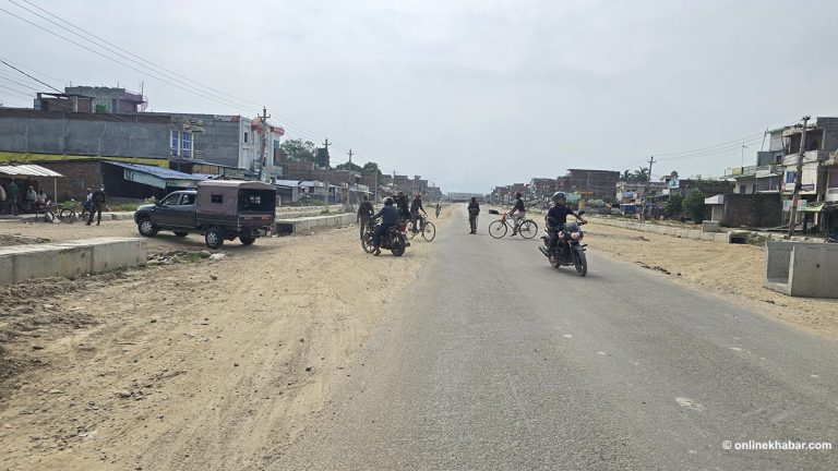 सिराहको लहानमा कर्फ्यु हट्यो, गोलबजारमा यथावत