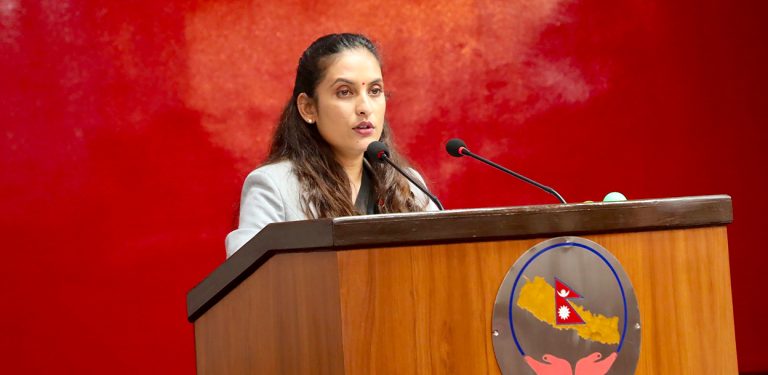 ब्लु बस सेवाबाट लैंगिक असमानतालाई प्रोत्साहन गर्ने नीति लिएका हौं : मन्त्री बादी