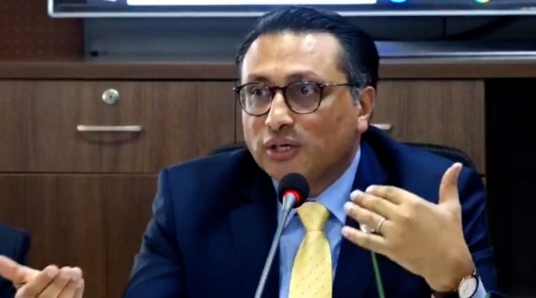 पुन:निर्माणका काम तीव्र रूपमा अघि बढाइन्छ : अर्थमन्त्री वाग्ले