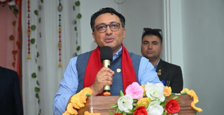आफ्नै आम्दानीबाट देश बनाउने बजेट ल्याएका छौँ : अर्थमन्त्री