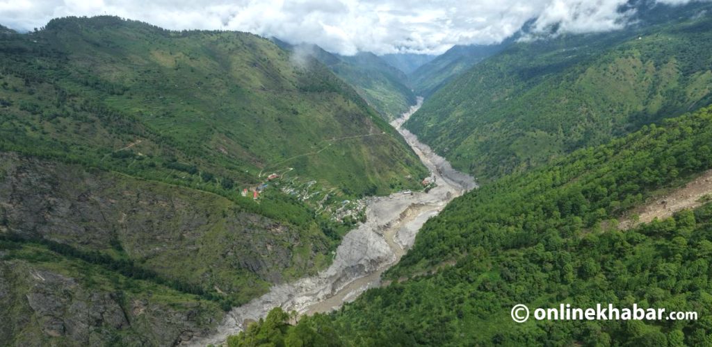 बाढीले तहसनहस बनाएको स्याफ्रुबेसी (फोटो/भिडियो)