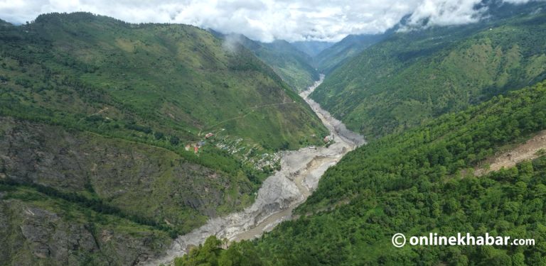बाढीले तहसनहस बनाएको स्याफ्रुबेसी (फोटो/भिडियो)