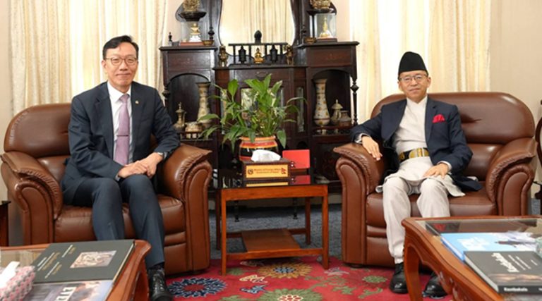 परराष्ट्र सचिवसँग कोरियाली राजदूतको बिदाइ भेट   