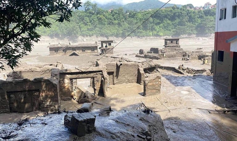 बाढीले रसुवा र नुवाकोटका ७ विद्यालयमा क्षति