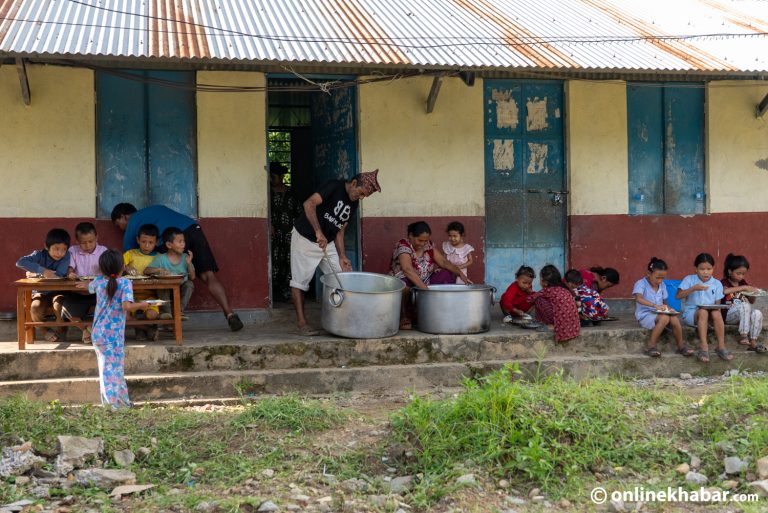 साढे ३०० बालबालिका छैनन् सम्पर्कमा, ५० बढी आमा-बुबाविहीन