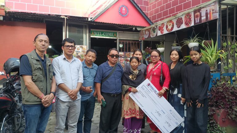 मिर्गौला पीडित गंगाको उपचचार लागि ९ लाख सहयोग