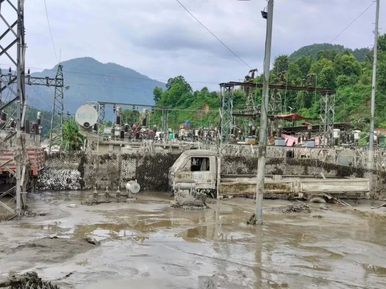 बाढीले भत्काएका जलविद्युत् आयोजना पुनर्निर्माण मोडेल खोज्दै सरकार