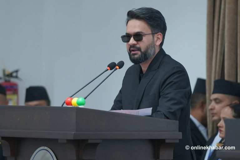 विशेष जिम्मेवारीसहित सार्वभौम संसद्को रोष्ट्रममा उभिएको छु : प्रधानमन्त्री बालेन