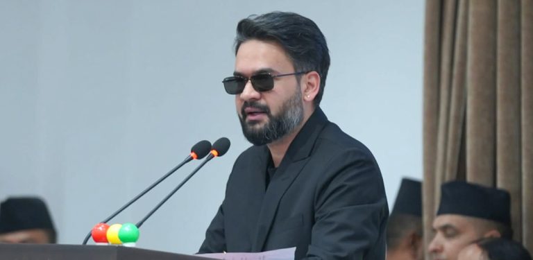 आफन्तजनलाई प्रधानमन्त्रीको आश्वासन- कोही कतै छुट्नुहुने छैन (पूर्णपाठ)