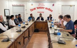 ग्यास सिलिन्डर ढुवानीबारे मकवानपुर सीडीओ कार्यालयमा छलफल जारी