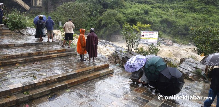 पश्चिम सर्दै पानी पार्ने प्रणाली, ३८ जिल्लामा बाढीको उच्च जोखिम