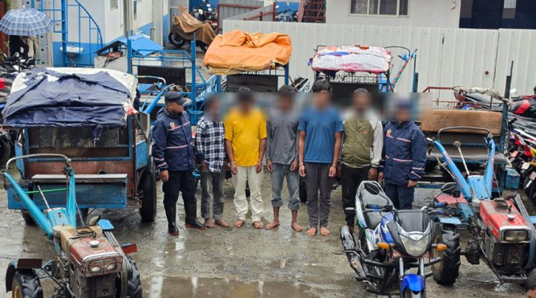 चोरीका १४ थान हाते ट्याक्टर खरिद-बिक्रीमा संलग्न पाँच जना पक्राउ