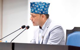 नियमावली सम्झाउँदै संसद्‌मा मोबाइल प्रयोग नगर्न सांसदहरूलाई सभामुखले गराए सचेत