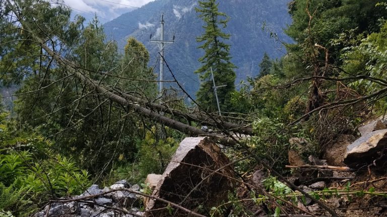 बाढीपहिरोले विद्युत् पूर्वाधारमा ठूलो क्षति, १ हजार ३०३ मेगावाटसम्मको प्रणाली प्रभावित
