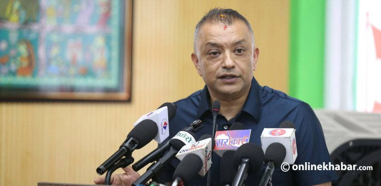 महाधिवेशन उद्घाटन गर्न आग्रह गर्दै देउवालाई गगनले भने– हाम्रा लागि सम्मान हुन्छ