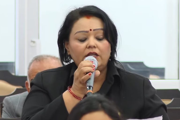 बाढी प्रभावित क्षेत्रबाट उद्धारकर्मीले टर्च पनि छैन भन्छन् : सांसद अवाल