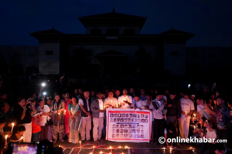 जेनजी आन्दोलनको एक वर्ष : ज्यान गुमाएकाको सम्झनामा दीप प्रज्वलन (तस्वीरहरू)