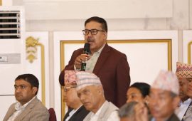एमाले बैठकमा प्रश्न- कार्यकर्ता विभाजित गरेको जिम्मा सचिवालयले लिने कि कार्यदलले ?