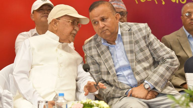 गुन्डुमा फेरि ओली हटाउने एजेन्डामा बैठक