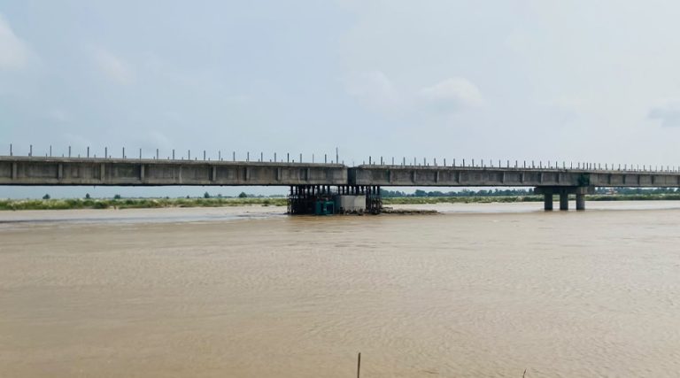 १५ वर्षदेखि रुग्ण कमला पुलको निर्माण अन्तिम चरणमा : पूर्वाधार मन्त्रालय