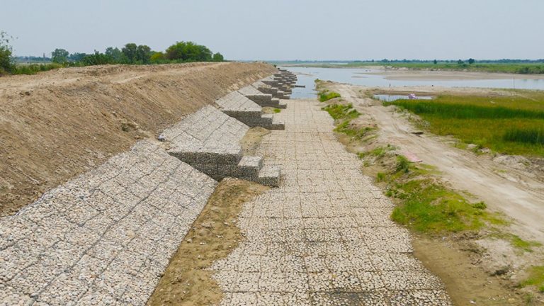 राप्ती नदीको तटबन्धले जोगियो तटीय बस्ती