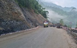 पृथ्वी राजमार्ग १८ दिनपछि दुईतर्फी