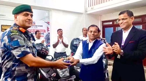 मधेश सरकारद्वारा सशस्त्र प्रहरीलाई २० थान मोटरसाइकल हस्तान्तरण