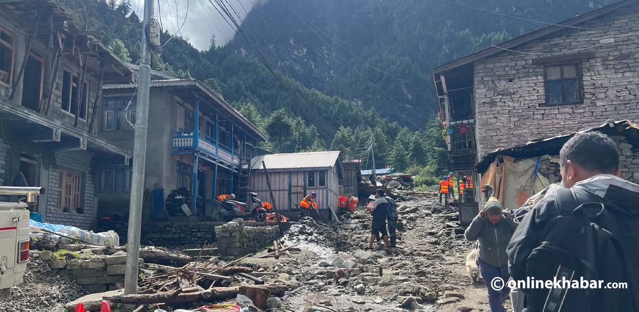 चामेवासी कोही सुरक्षित ठाउँ खोज्दै जंगलतिर, कोही ब्यारेकमा