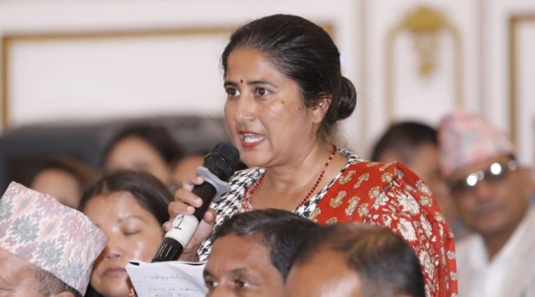 ओलीबिनाको एमाले र एमालेबिना देश बनाउने प्रयास हुँदैछ : मञ्जु भण्डारी