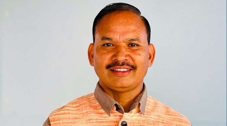 सहमहामन्त्रीमा उम्मेदवारी दिने मनोजमणि आचार्यको घोषणा