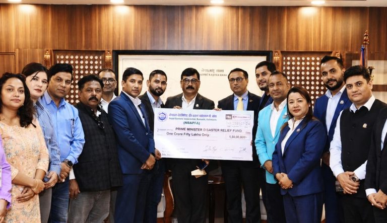 उद्धार कोषमा म्यानपावर व्यवसायीद्वारा डेढ करोड सहयोग