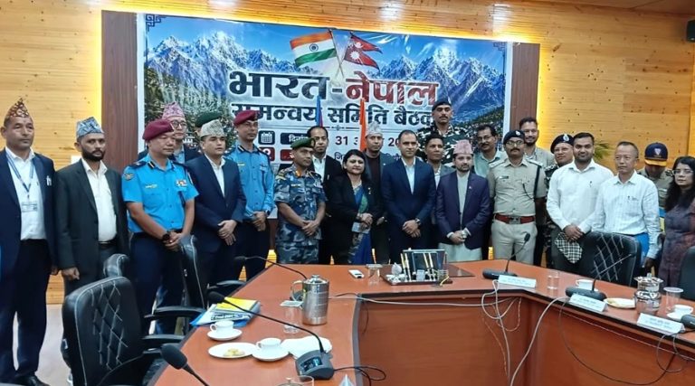 झुलाघाट नाकाबाट आवागमन गर्ने समय बढाइयो