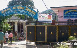 पर्खिरहेका छन् विद्यालय, सम्पर्कमा छैनन् ५०० बढी विद्यार्थी