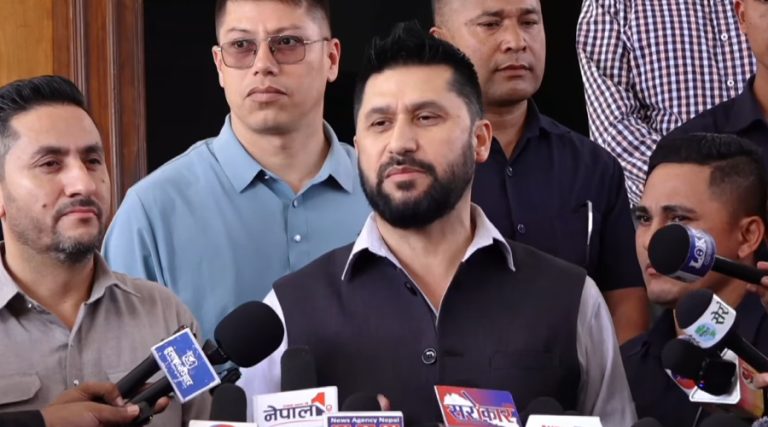 विपद्पछिको काममा प्रधानमन्त्री संवेदनशील हुनुहुन्छ : रवि लामिछाने