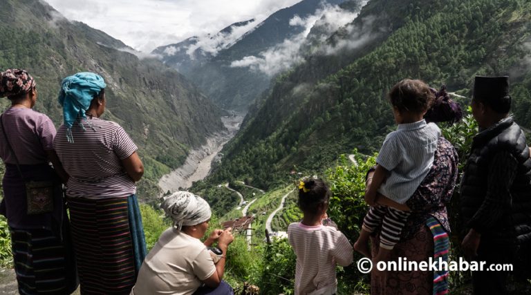 भोटेकोशी बाढीबाट विस्थापितलाई सरकारले मासिक रकम उपलब्ध गराउने